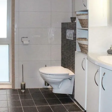 Two-bedroom Holiday In Vangsnes